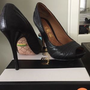 L.A.M.B. Open toe pumps size 6